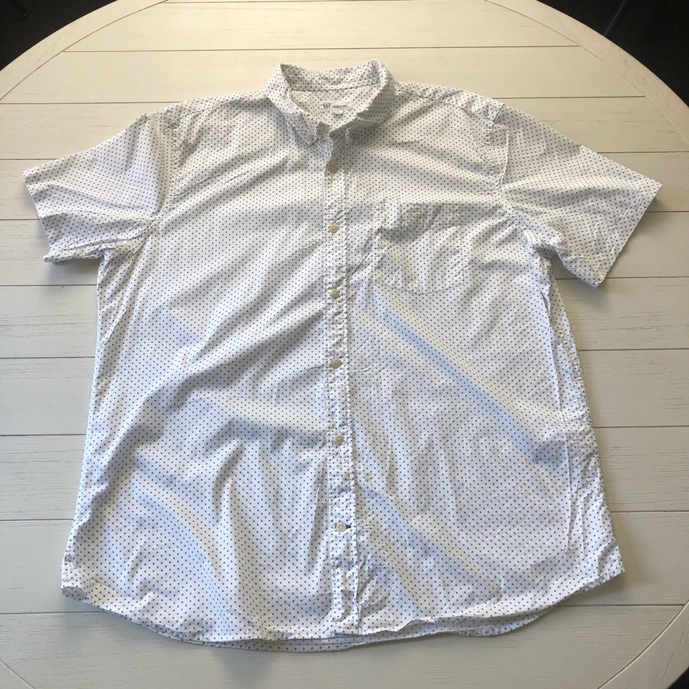GAP button down